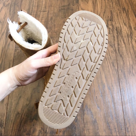 SOLD UGG • Koolaburra Andrah boot short chestnut suede faux shearling sherpa bow - Picture 13 of 14